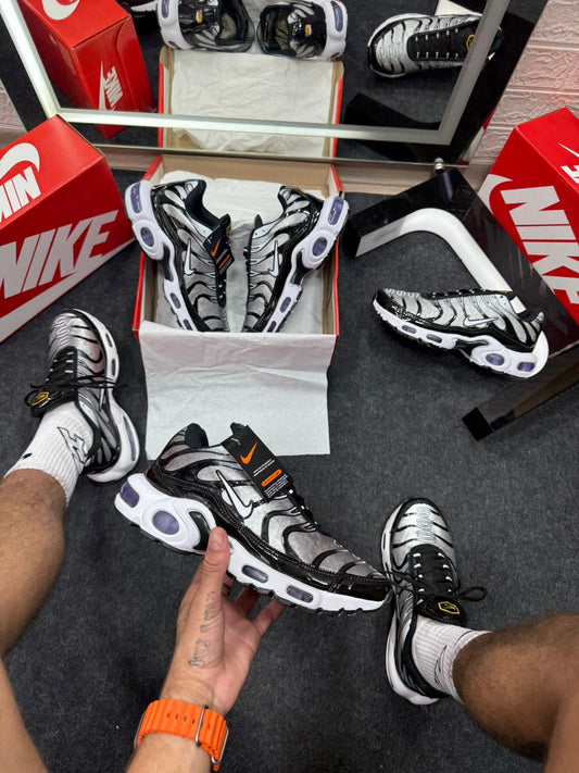 Calçado Tenis Air Max TN Preto e Prata Importado