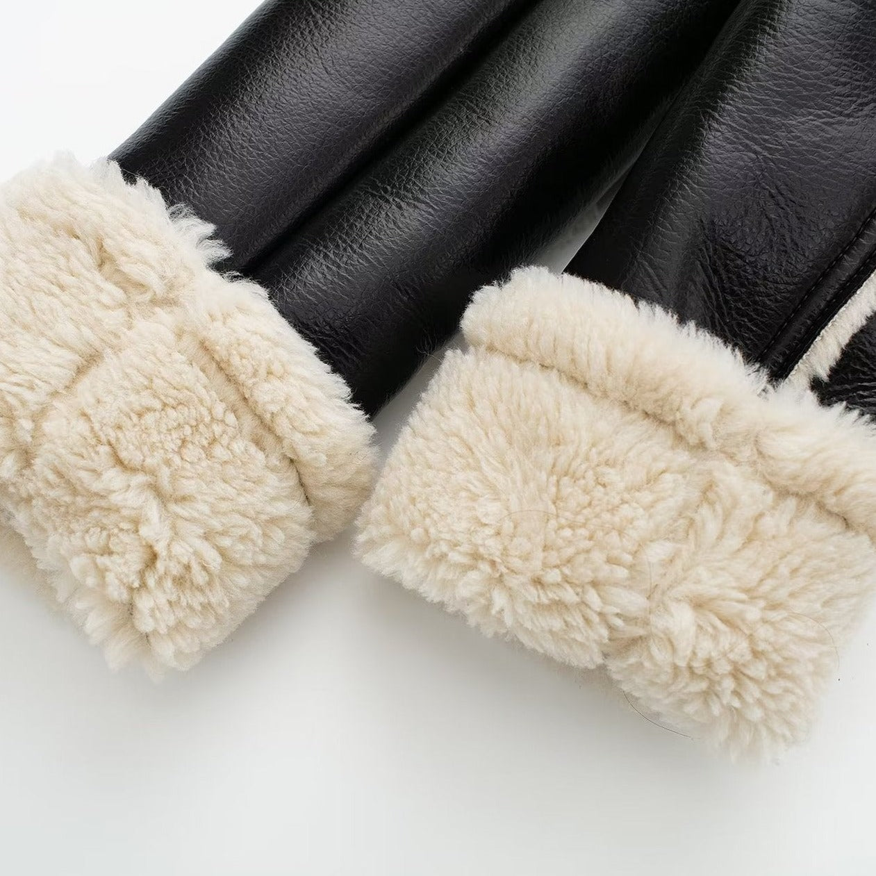 Jaqueta de Couro Feminina Jess