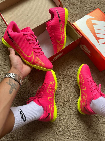 Mercurial Chuteiras Society Premium