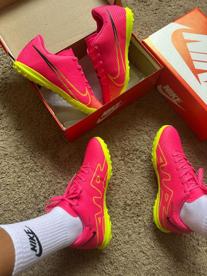 Mercurial Chuteiras Society Premium