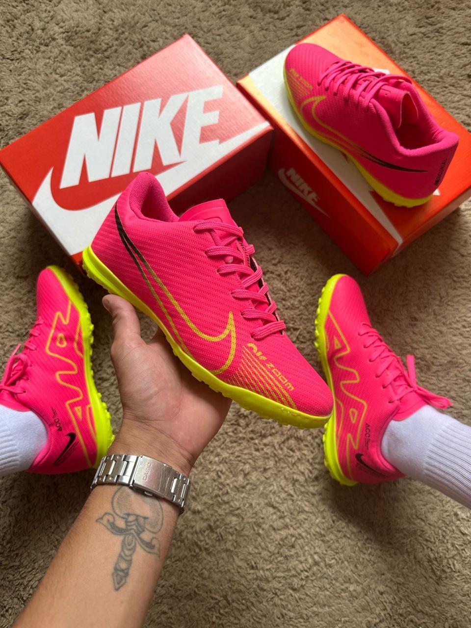 Mercurial Chuteiras Society Premium