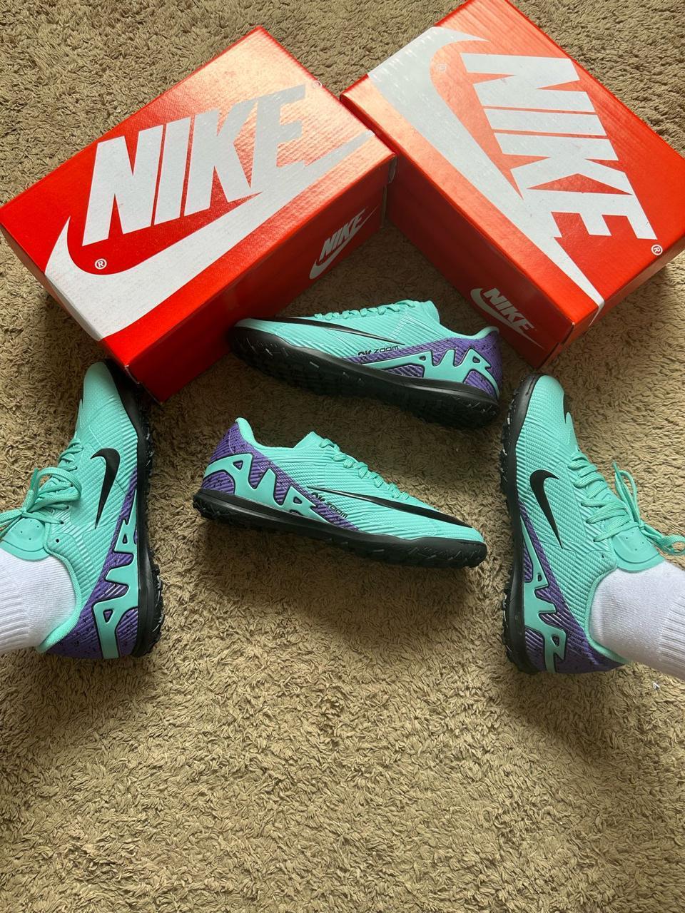 Mercurial Chuteiras Society Premium