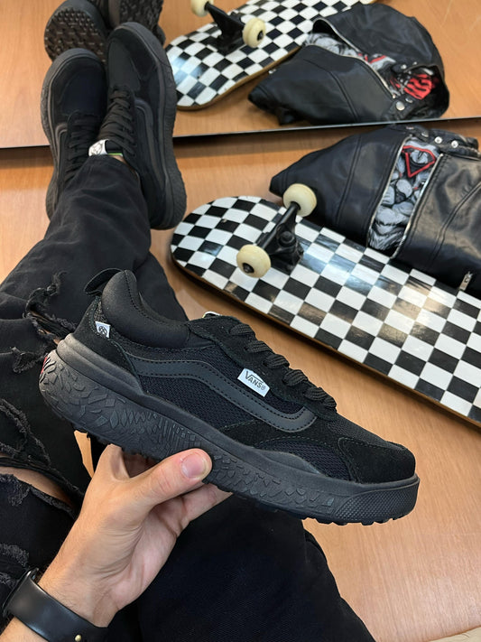 Vans UltraRange Neo VR3 e Neo All Black