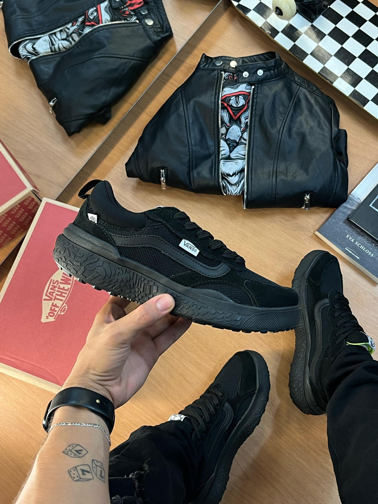 Vans UltraRange Neo VR3 e Neo All Black