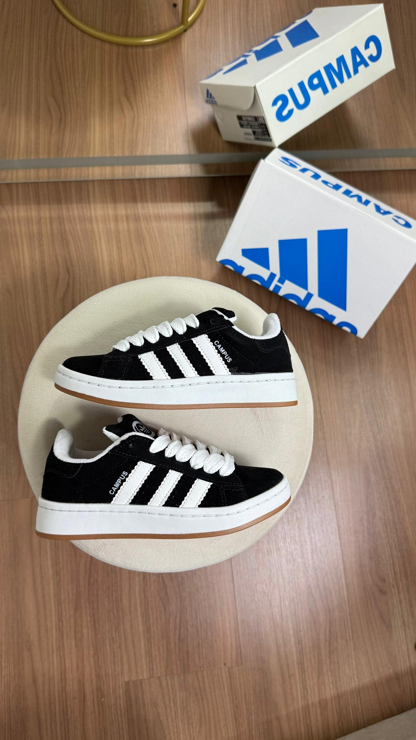 Tênis Adidas Campos OOS Unissex 2 Cadarços Preto/Branco