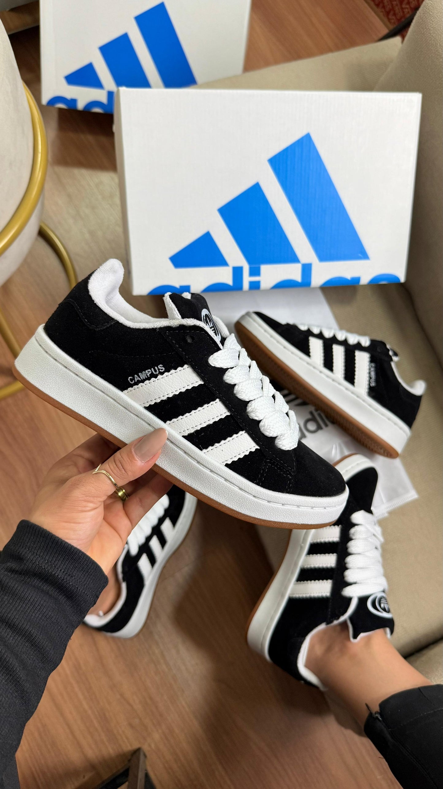 Tênis Adidas Campos OOS Unissex 2 Cadarços Preto/Branco