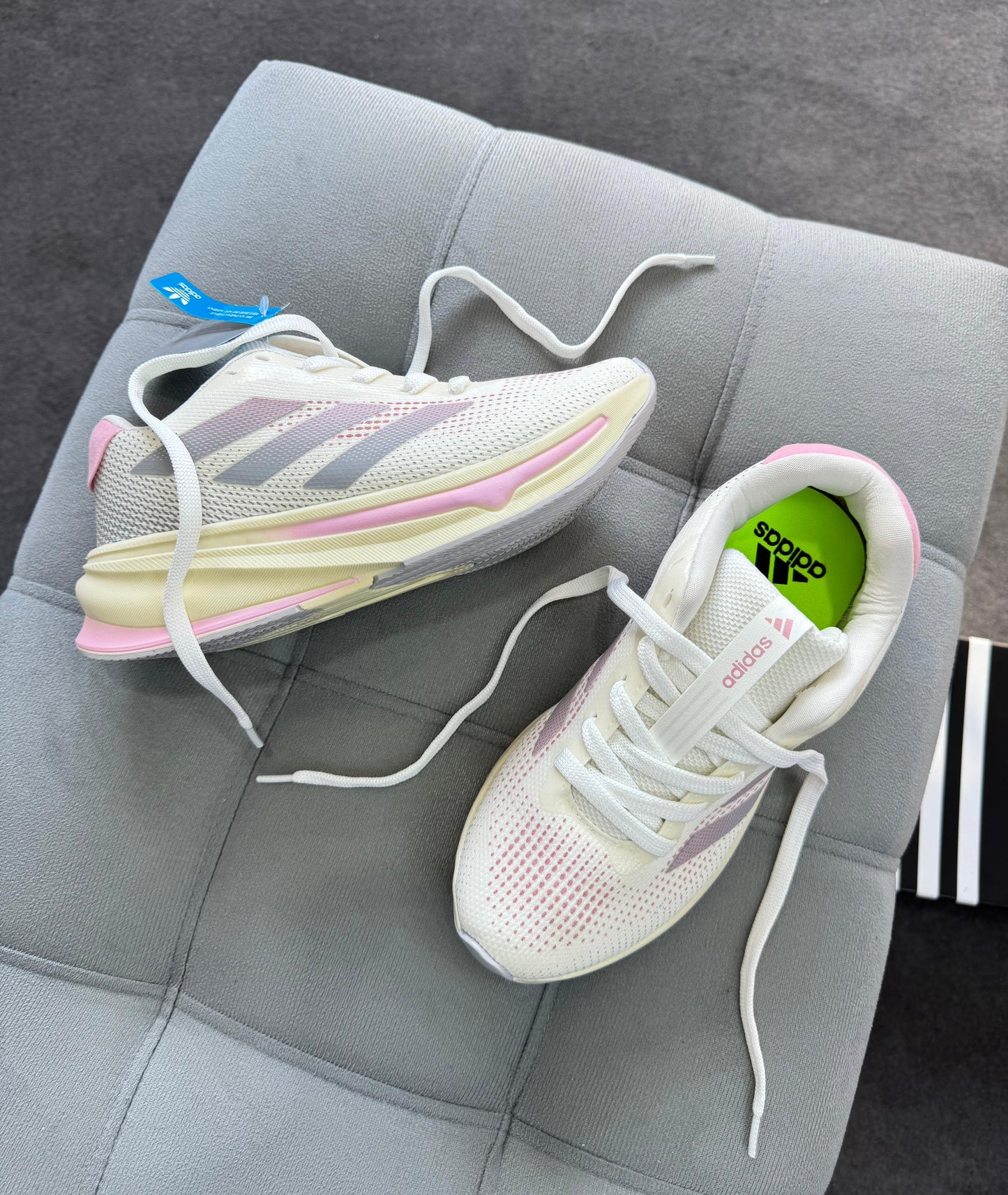 Tenis de Corrida Adidas Supernova Premium Feminino