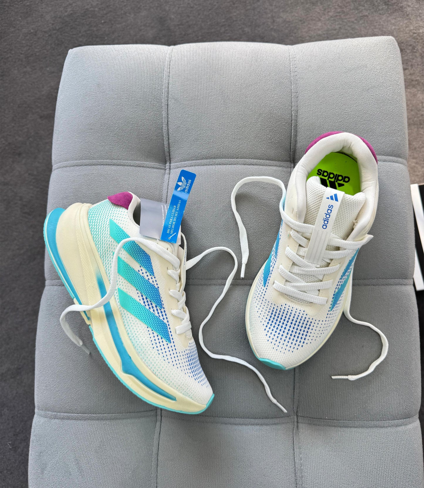 Tenis de Corrida Adidas Supernova Premium Feminino