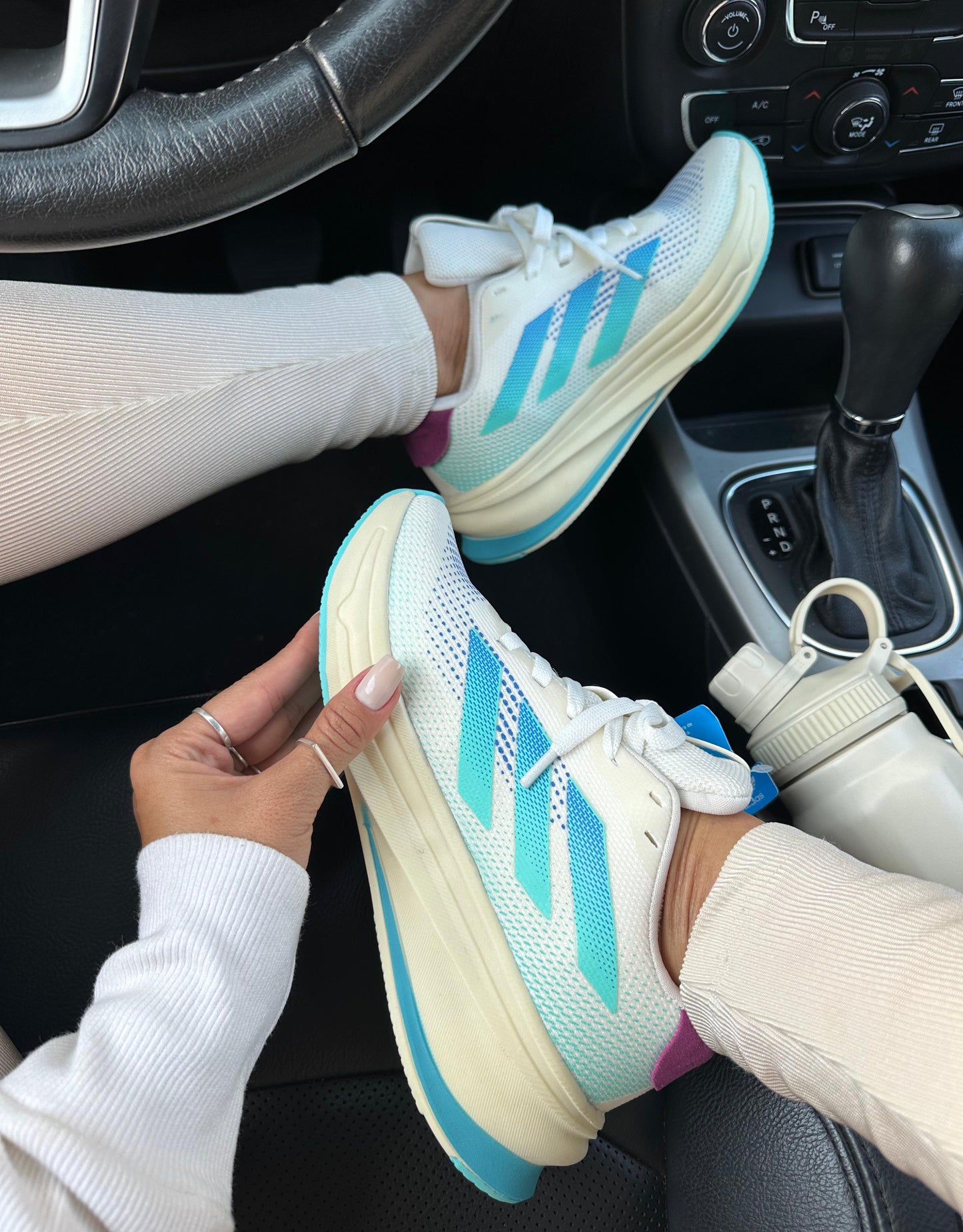 Tenis de Corrida Adidas Supernova Premium Feminino