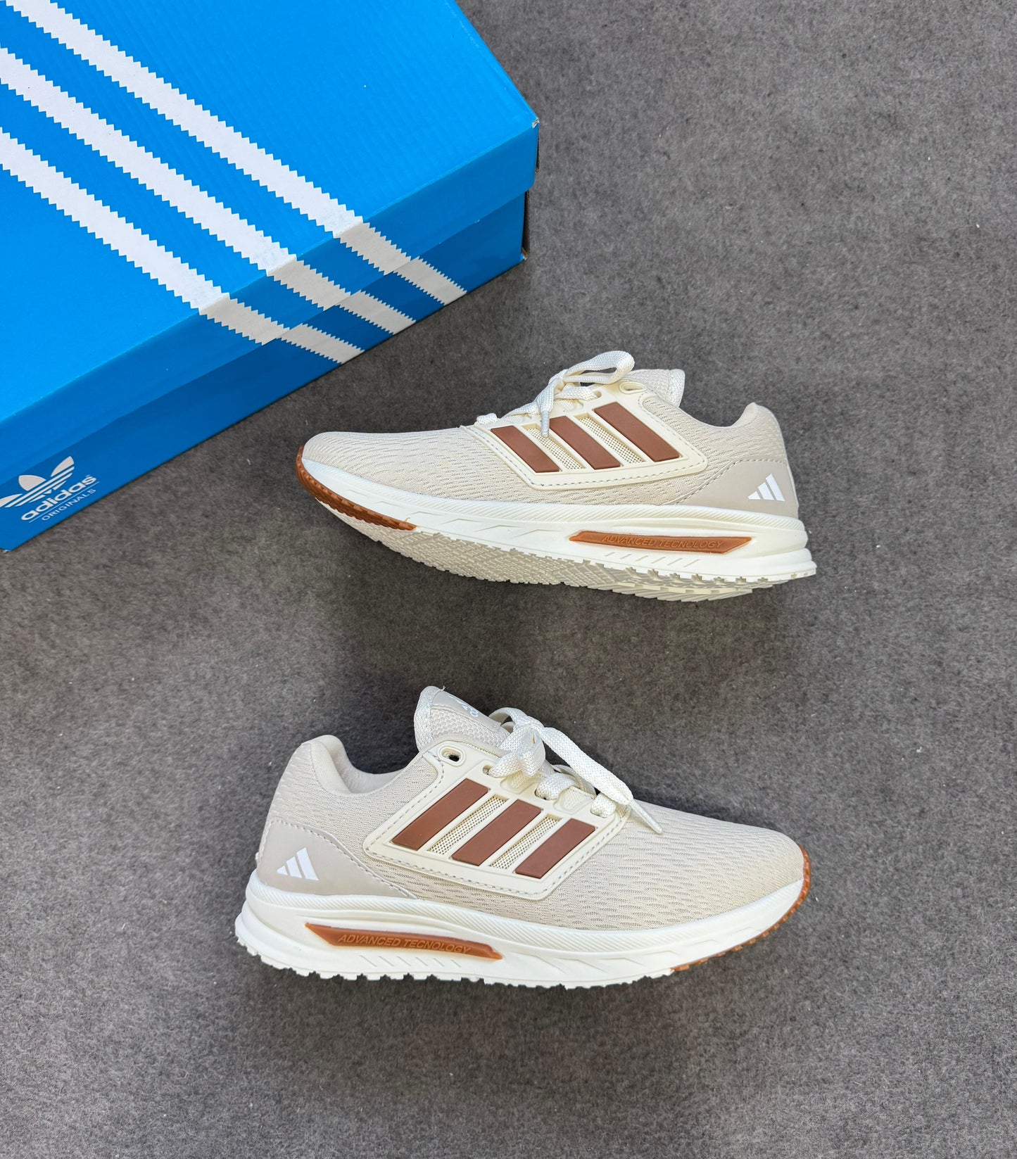 Tenis Modelo Advenced Adidas